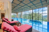 Jungle Lodge Resort - Pools
