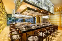 Grand Palladium Palace Resort Spa & Casino - All Inclusive - Pools