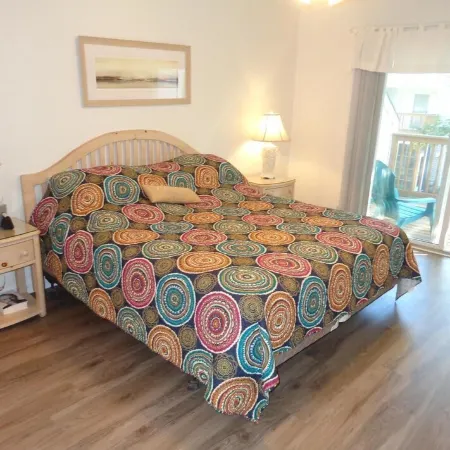 Gorgeous 3 Bedroom Townhouse, Bethany Beach, steps from pool and fitness center