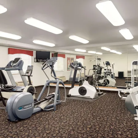 Travelodge by Wyndham Clinton Valley West Court