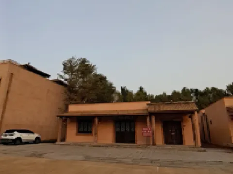 Jinta Huyang Nongju Yihao Hotels in Jinta