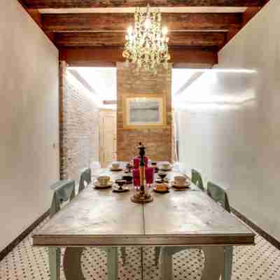 Venetian House with Terrace Dining/Meeting Rooms