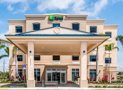 Holiday Inn Express & Suites Boynton Beach West