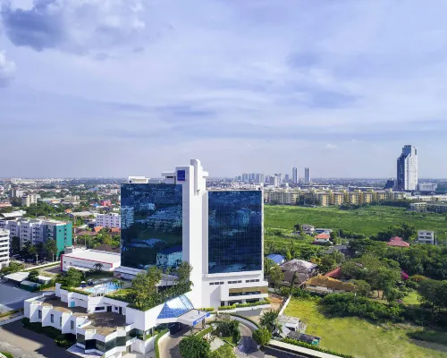 Novotel Bangkok Bangna Hoteles cerca de Centro comercial Mega Bangna