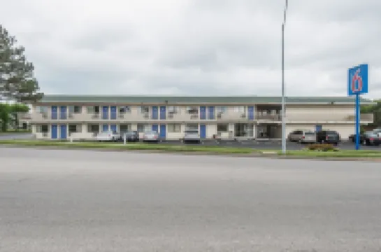 Motel 6 Kansas City, MO - Airport Hotel a Kansas City