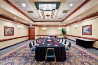 Holiday Inn 大學廣場，草地滾球場 鮑靈格林住宿飯店