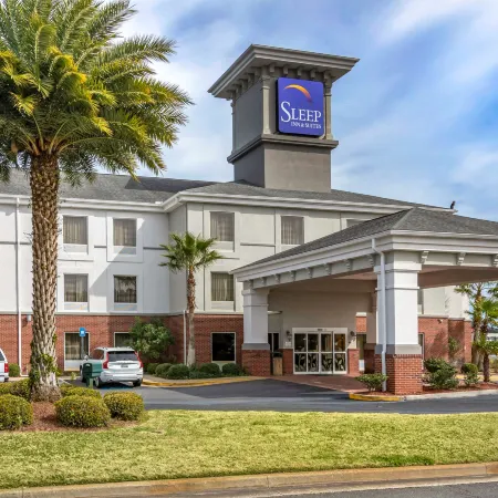 Sleep Inn & Suites