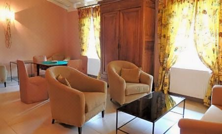 Hotel Restaurant Chartron - Housity