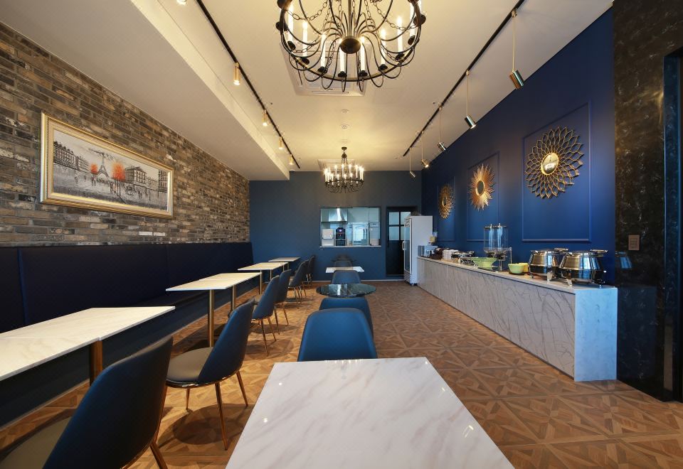 3. 김포 엠타워호텔..