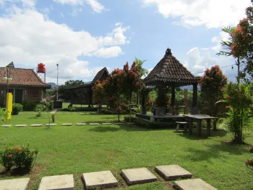Balkondes Bumiharjo (Kampung Dolanan) Hôtels à : Mertoyudan