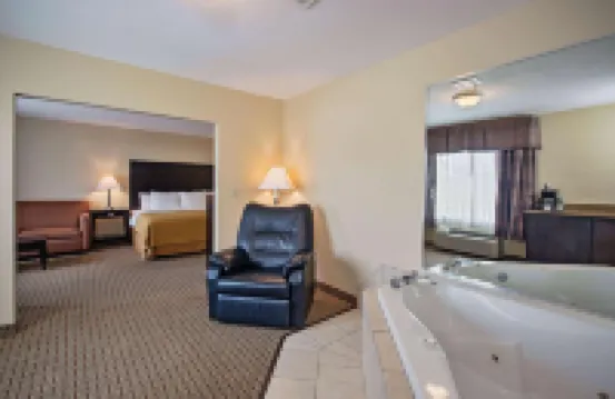 摩根城拉昆塔温德姆套房酒店