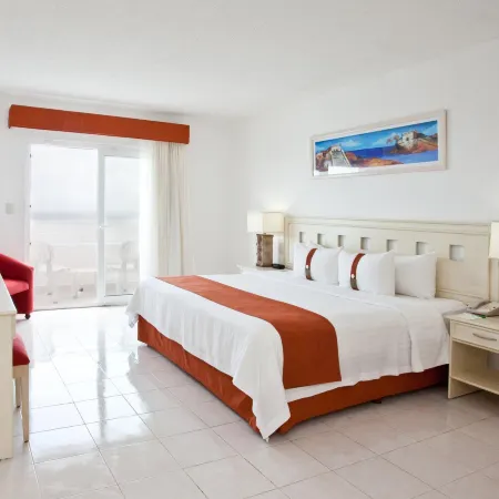 Ocean View Cancun Arenas