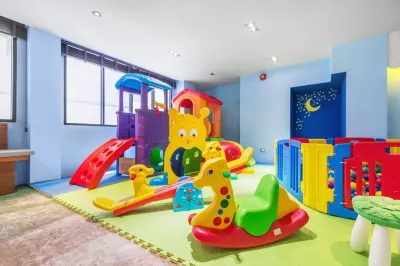 Kokotel Bangkok Surawong Hotell i Sai Mai