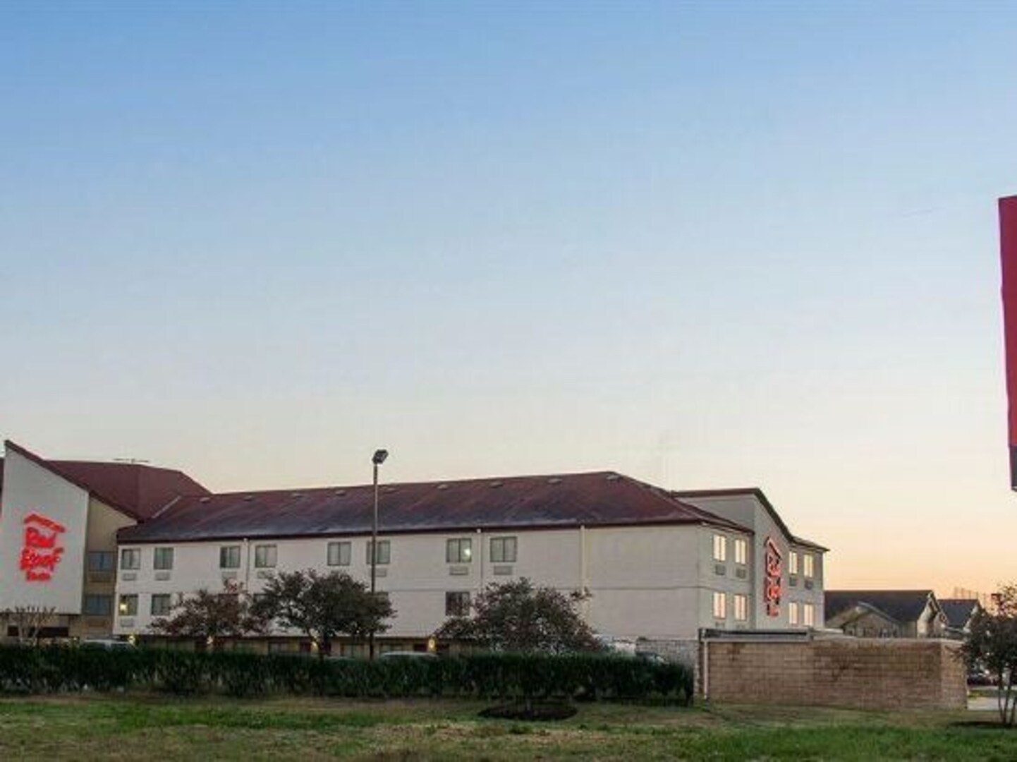 Red Roof Inn Plus+ Houston - Energy Corridor