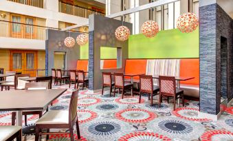 Embassy Suites by Hilton Chicago O'Hare Rosemont