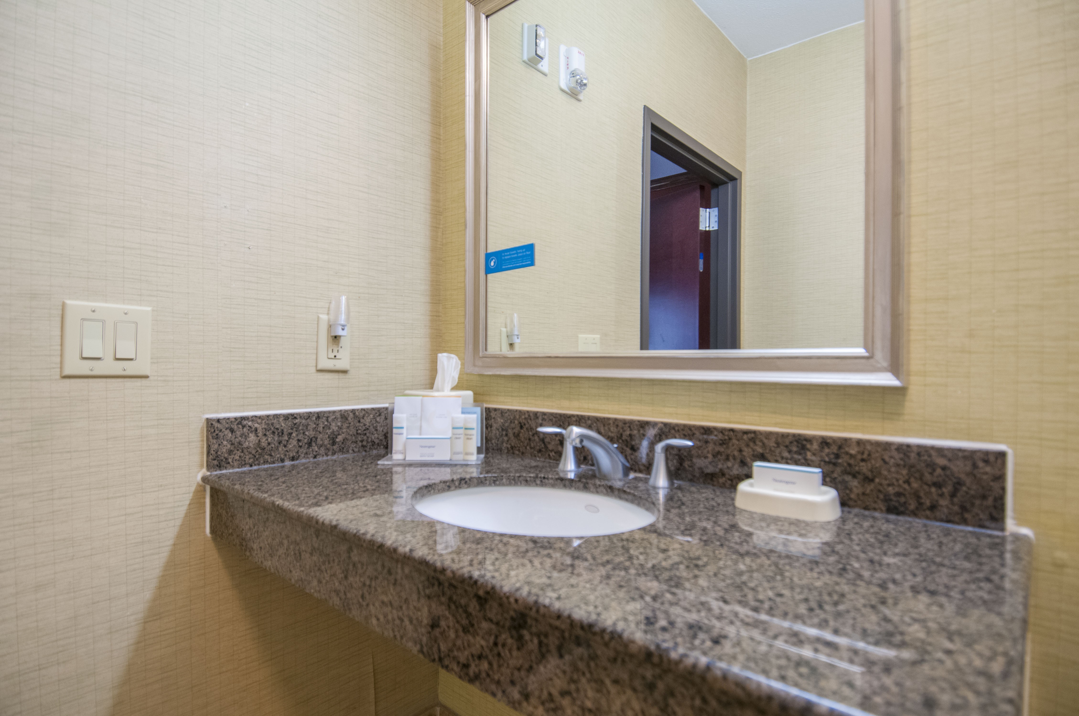 Hampton Inn and Suites Waxahachie