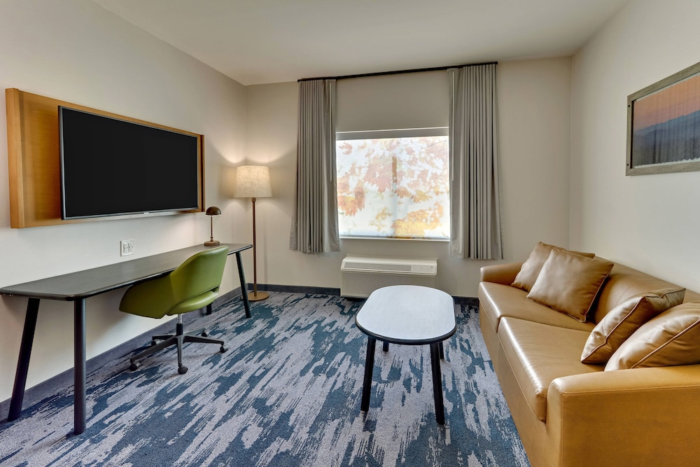 Fairfield Inn & Suites by Marriott Dallas Love Field