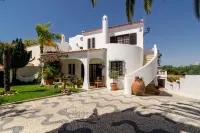 Large 5Br Villa in Albufeira — Relax & Enjoy - vue sur la montagne