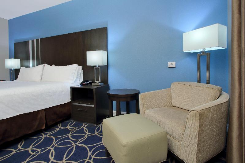 Holiday Inn Express and Suites Houston North - IAH Area, an Ihg Hotel