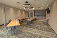 Holiday Inn & Suites Hopkinsville - Convention Ctr Hotels in Hopkinsville
