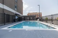 Holiday Inn Express & Suites COLUMBIA DOWNTOWN – THE VISTA by IHG - Pools