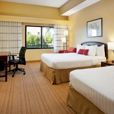 Sonesta Select Las Vegas Summerlin Отели рядом с достопримечательностью «Поле для диск-гольфа Mountain Crest Disc»