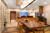 Amerivu Inn and Suites Hotel di Grand Forks