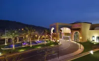 Crowne Plaza Jordan - Dead Sea Resort & Spa Отели в г. 