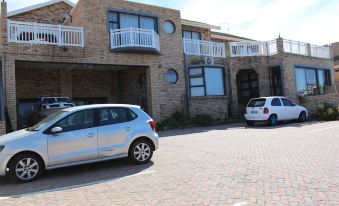 Bluewater Beachfront Guest House