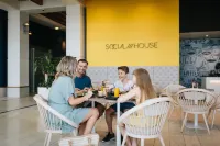 voco GOLD COAST by IHG - parcheggio