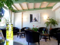 Logis Hôtel du Midi Hôtels à : Baraqueville