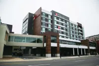 Hilton Garden Inn Fredericton, New Brunswick Hotéis em Fredericton