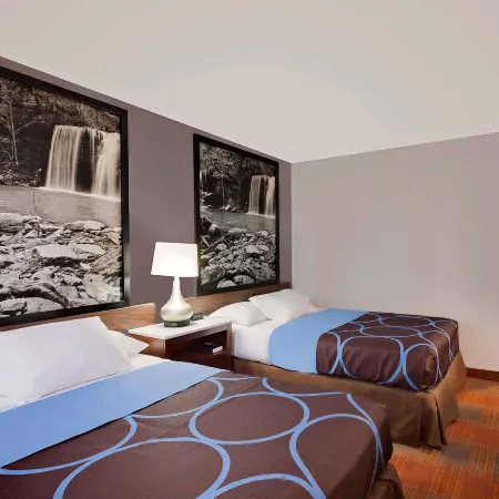 Super 8 by Wyndham Fayetteville