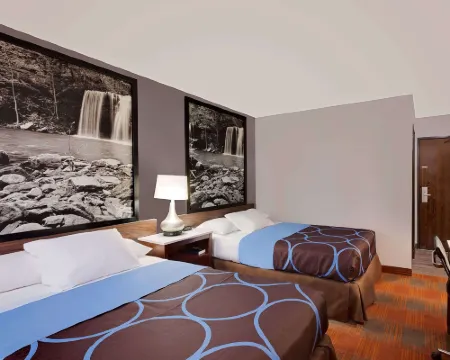Super 8 by Wyndham Fayetteville Hotels in Washington County