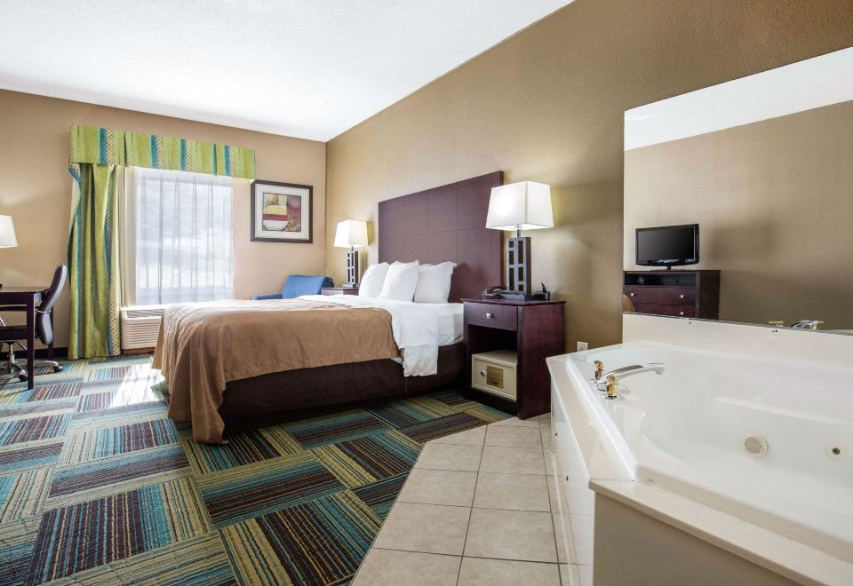 Quality Inn & Suites Arnold - St Louis - Housity