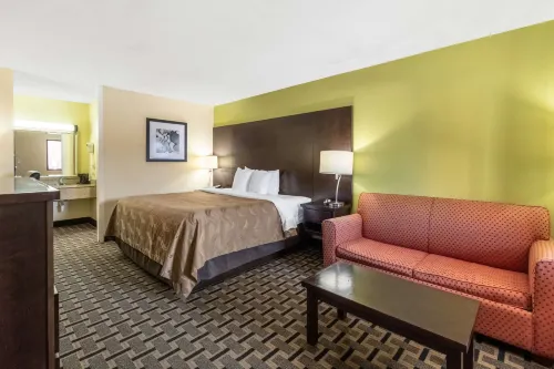 Quality Inn Hotels in Williamson County