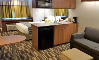 Microtel Inn & Suites by Wyndham Bellevue/Omaha