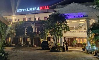 Mirabell Hotel & Convention Hall - Housity
