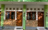 Guest House Rumah Lombok Hotels in Duman