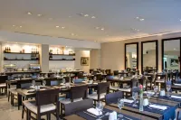 Broadway Hotel & Suites