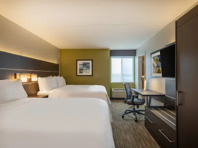 Holiday Inn Express Minneapolis West - Plymouth Hotels near Massage Envy