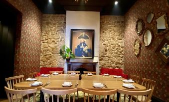 The Crafers Hotel - Housity