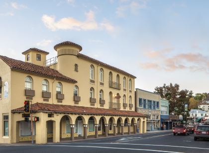 Historic Sonora Inn