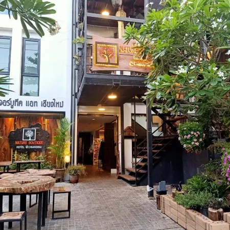 Nature Boutique Hotel @ Chiangmai Отели рядом с достопримечательностью «Памятник Трех Королей»