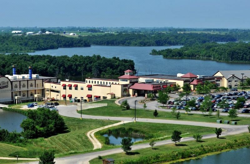 Lakeside Hotel Casino