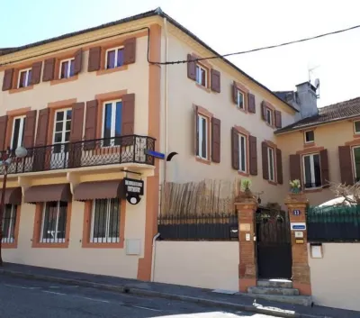 Belle Occitane Chambres d'hôtes Hôtels à : Les Cabannes