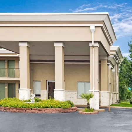 Days Inn by Wyndham Shenandoah