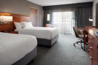 Courtyard Bakersfield Hotels near Mechanics Bank Arena, Theater and Convention Center