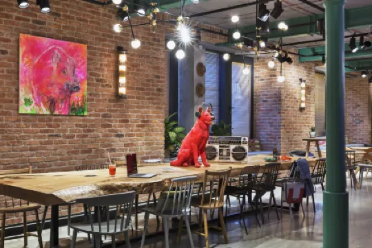 Moxy Warsaw Praga Отели рядом с достопримечательностью «Скарышевский парк имени Игнация Яна Падеревского»