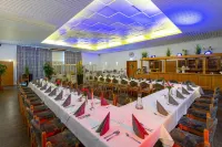 Landhotel Zum Niestetal Hotels in Staufenberg